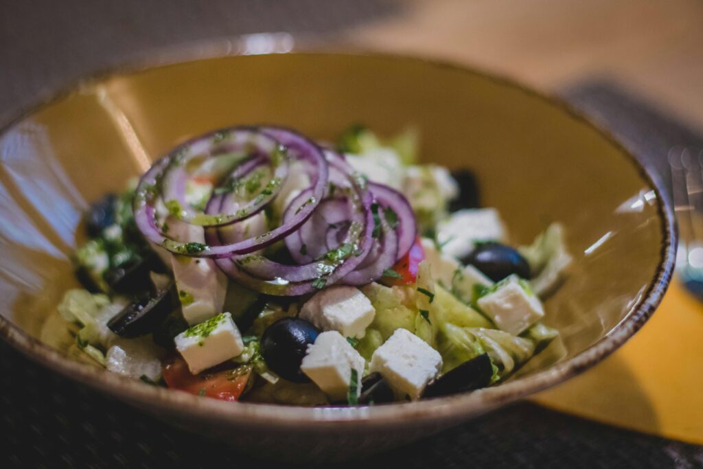 A high-fibre, low-calorie density salad bowl.